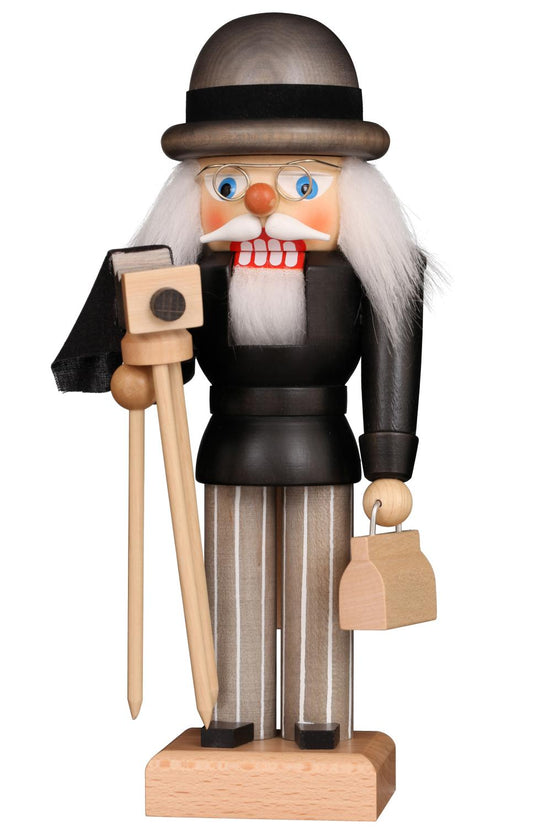 32-217 - Christian Ulbricht Nutcracker - Photographer