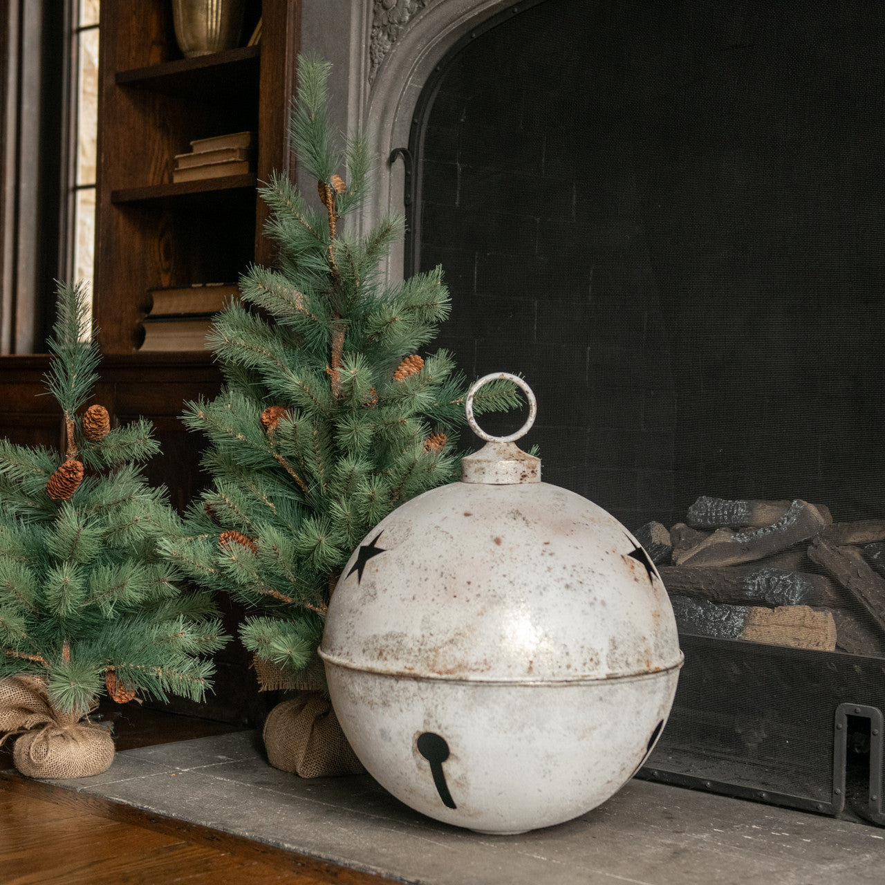 20" WHITE STAR SLEIGH BELL