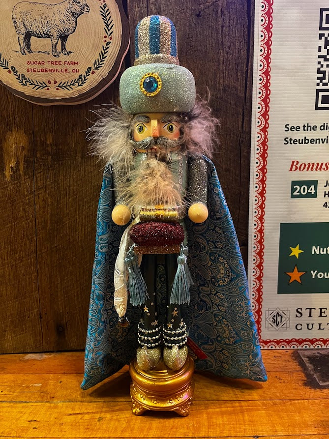 18" Hollywood Turquoise King Nutcracker