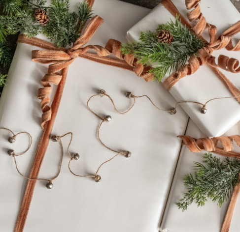 6' antiqued .5" silver bell garland