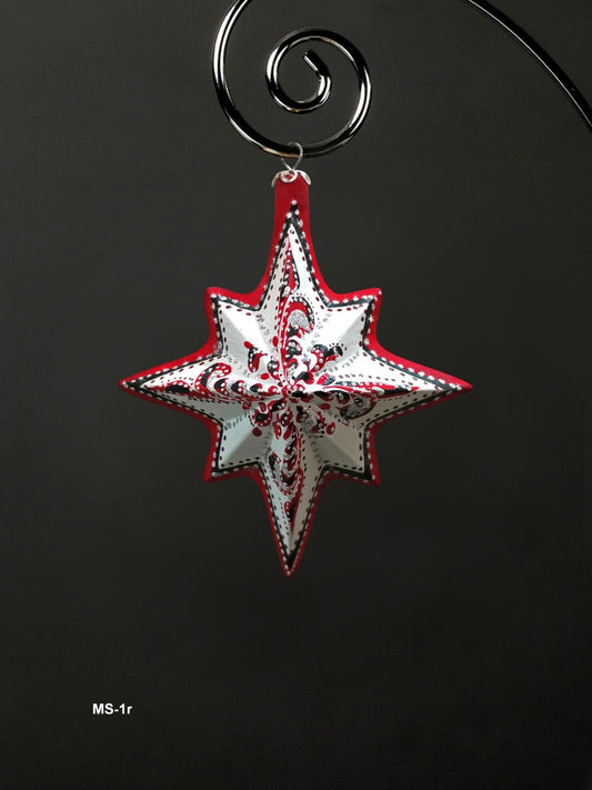Small red star ornament