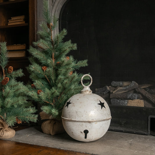 15.75" White Star Sleigh Bell