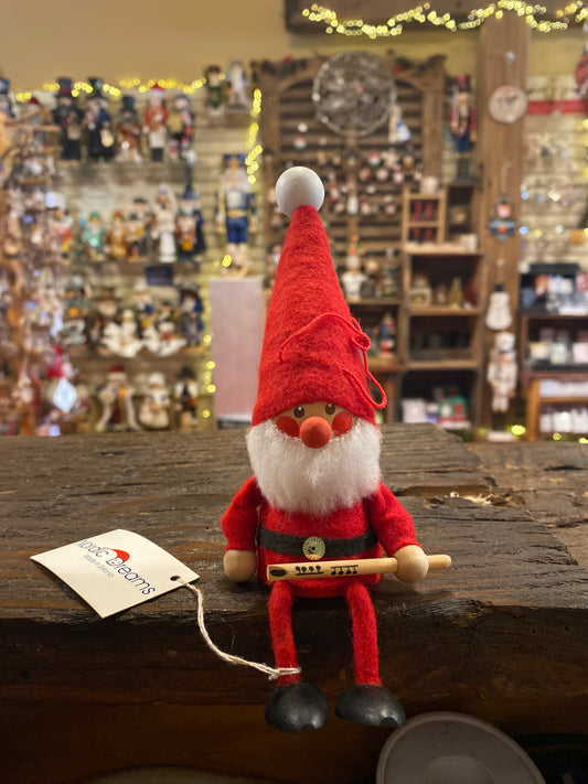 Elf Gnome Sitting W/ Flute