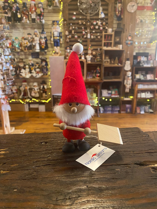 Elf W/ Snow Shovel Gnome
