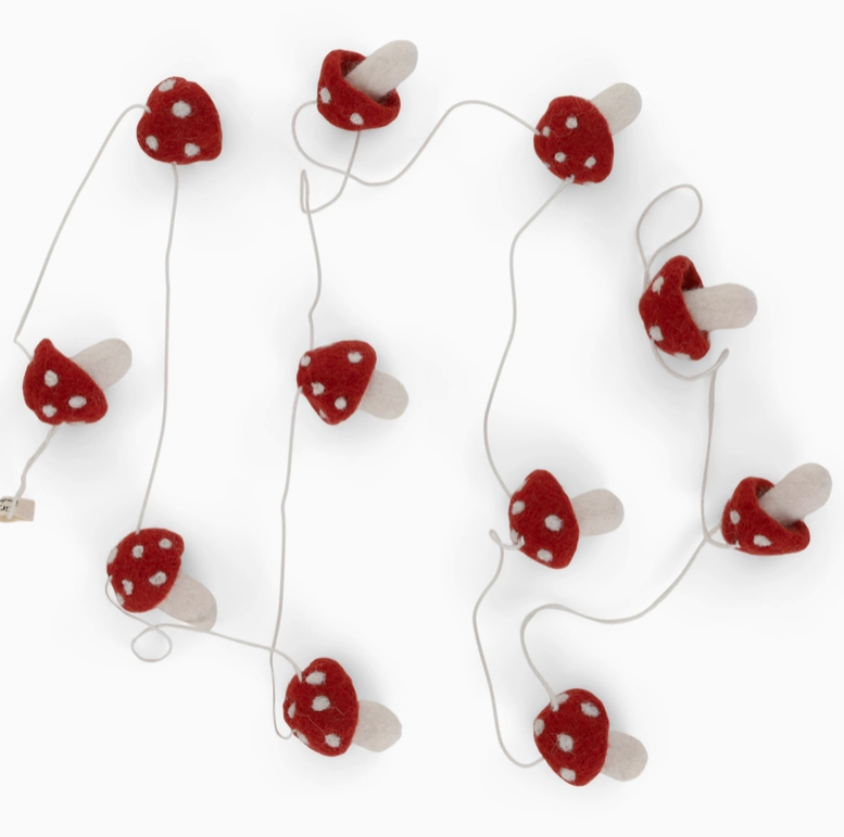 Garland W/Rusty Red Mushrooms