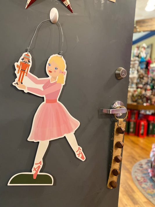 Clara Outdoor Metal Art Doorhanger